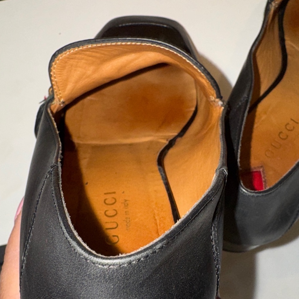 Authentic Gucci Women's Black Leather Loafers with Green and Red Stripes - Picture 9 of 15